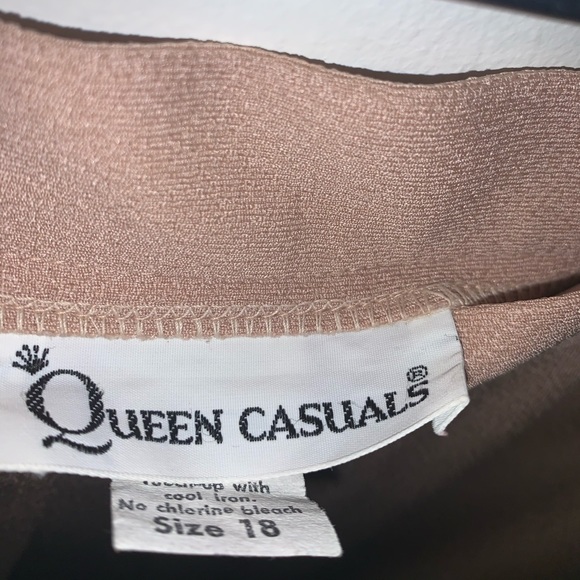 Solid rose colored skirt - Picture 4 of 4